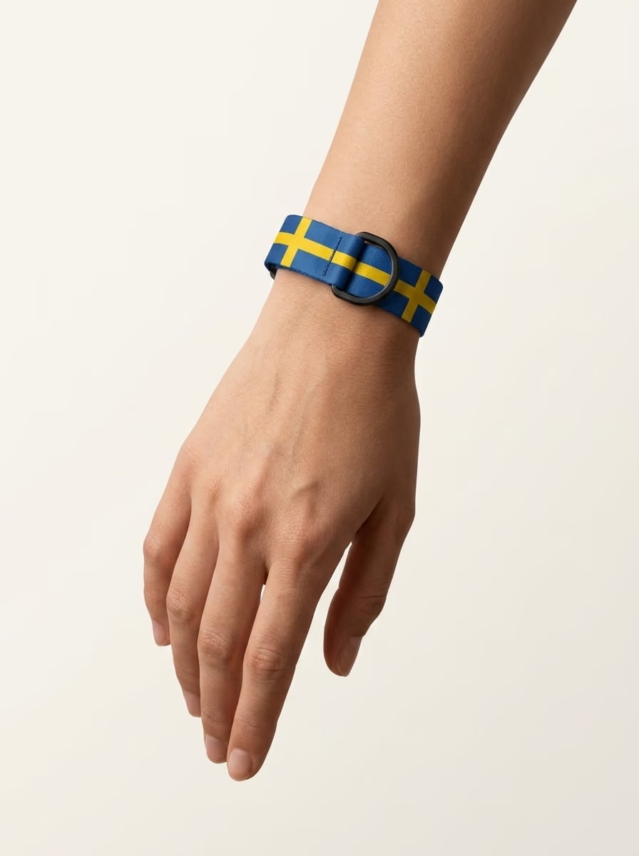 [amu-auto] sweden/bracelet/shot-1